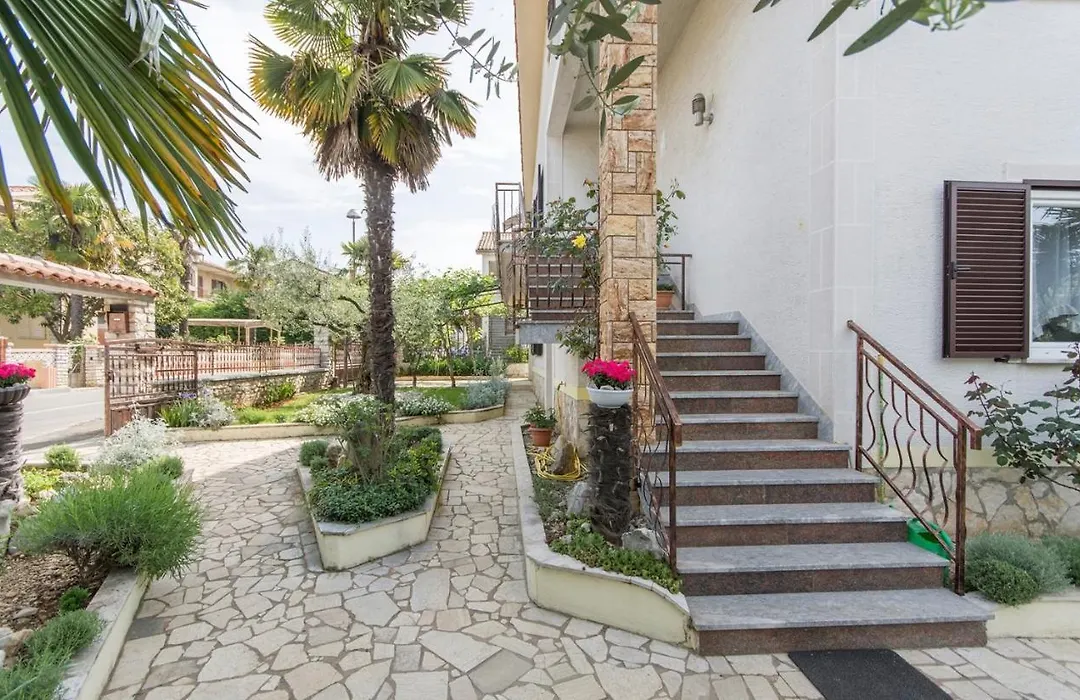 Apartments Emili-1