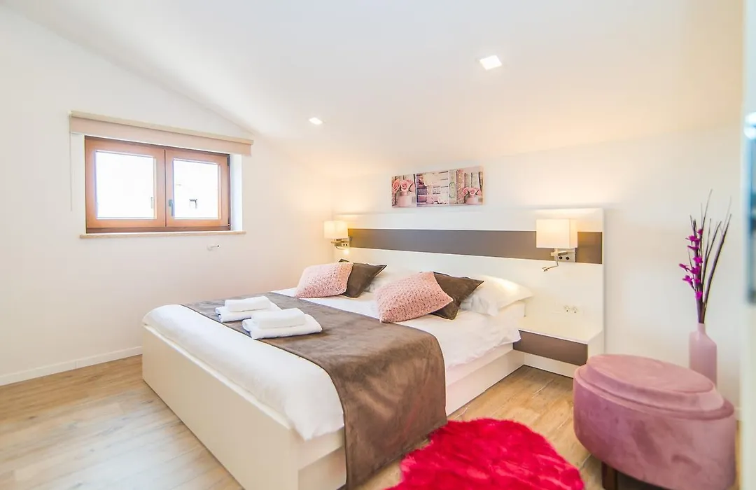Milohanic Luxury Apartments-1