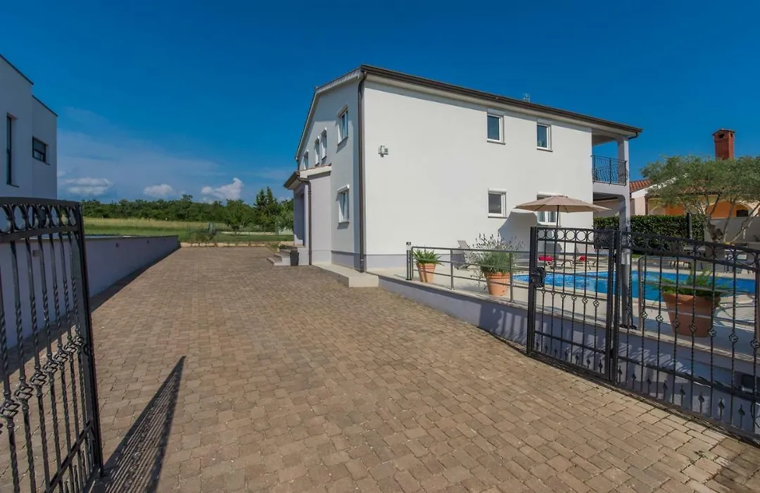 Silver Holiday House-1