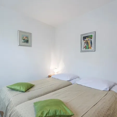 Apartments Emili-3