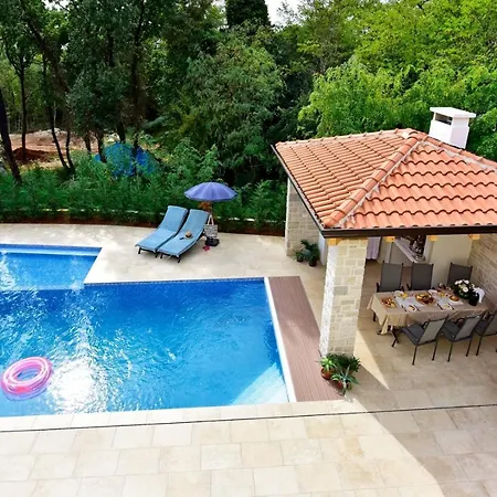 Apartments House Anna For Max 13 Persons In Porec, Pet Friendly-3